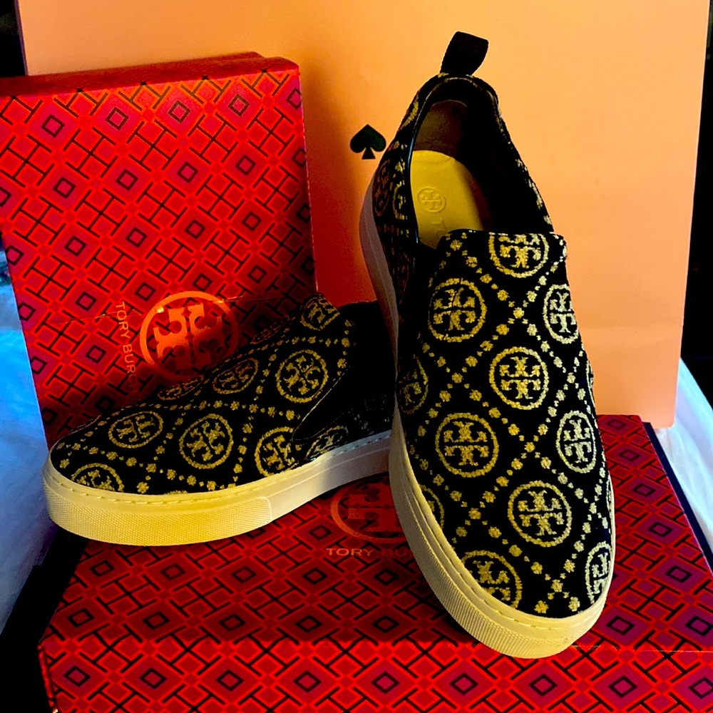 COPY - ⚜️ T MONOGRAM SLIP-ON SNEAKER by Tory Burch